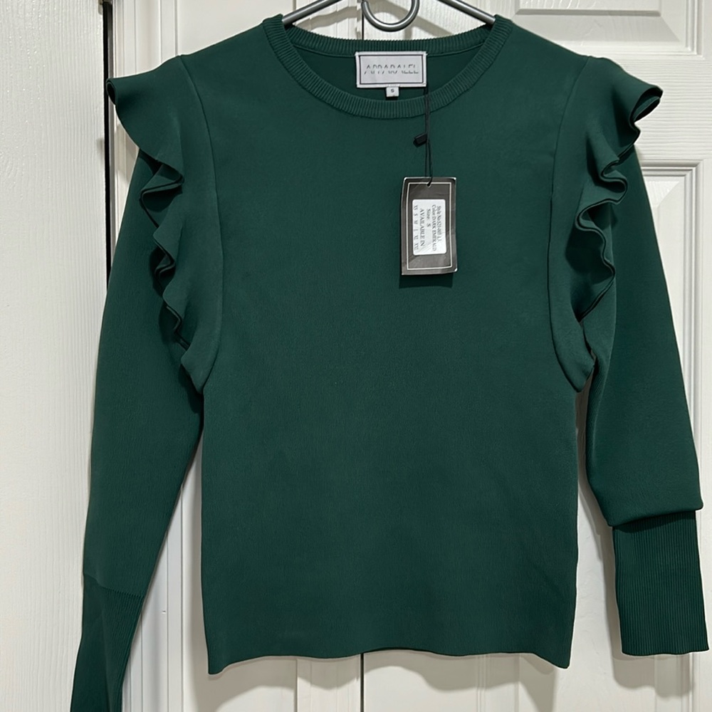 Apparalel emerald green sweater . Size small never worn